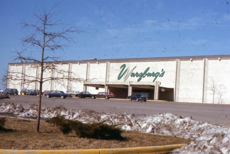 Eastbrook Mall (Centerpointe Mall) - From Matt Mccarty (newer photo)